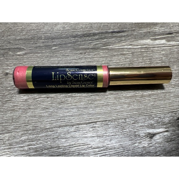 Lipsense Aussie Rose Long Lasting Liquid Lip Color by SeneGence Full Size - Picture 2 of 3